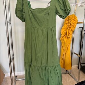 Astr Green Puff Sleeve Midi Dress